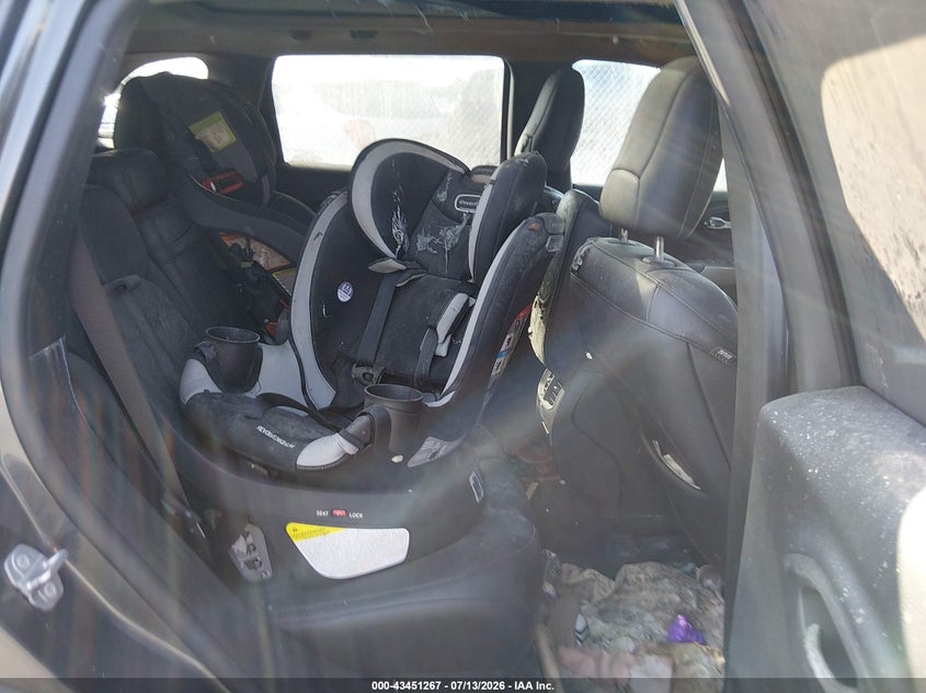 2019 JEEP CHEROKEE auction photo 8