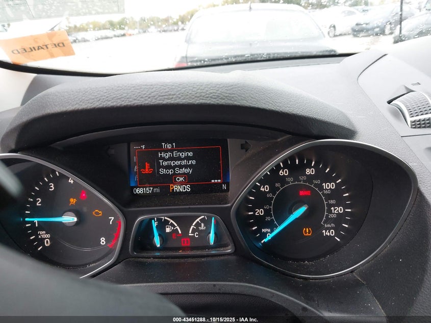 VIN 1FMCU9JD7HUD37482 2017 FORD ESCAPE TITANIUM