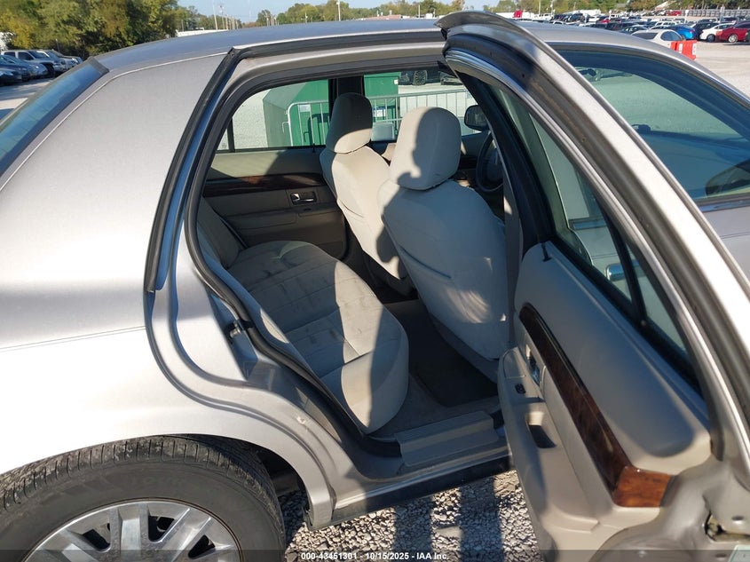 2008 Mercury Grand Marquis Gs VIN: 2MEFM74V88X657122 Lot: 43451301