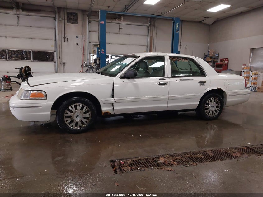 2005 Ford Crown Victoria Lx/Lx Sport VIN: 2FAFP74W25X166516 Lot: 43451308