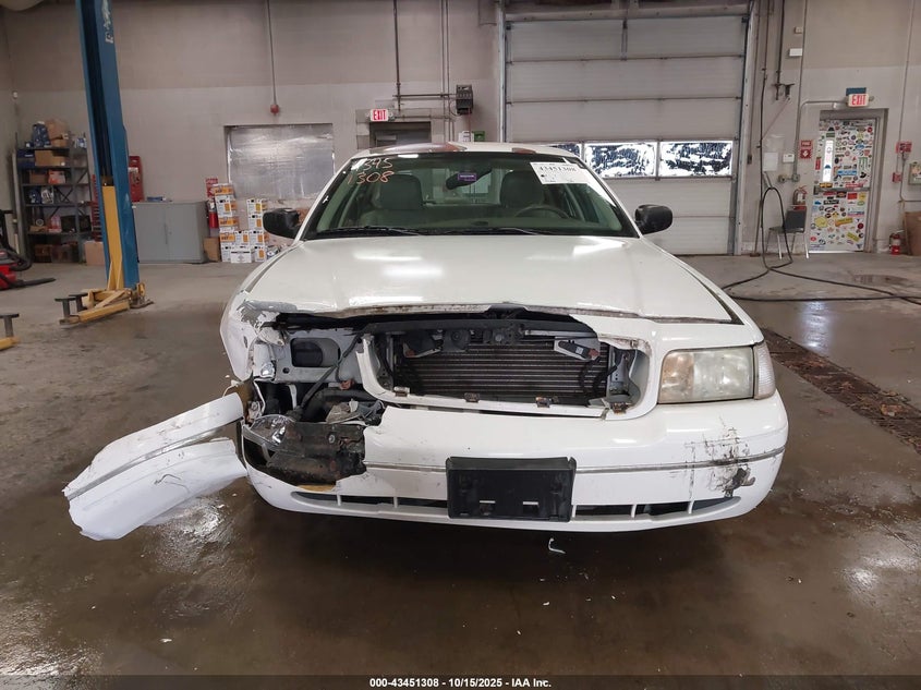 2005 Ford Crown Victoria Lx/Lx Sport VIN: 2FAFP74W25X166516 Lot: 43451308