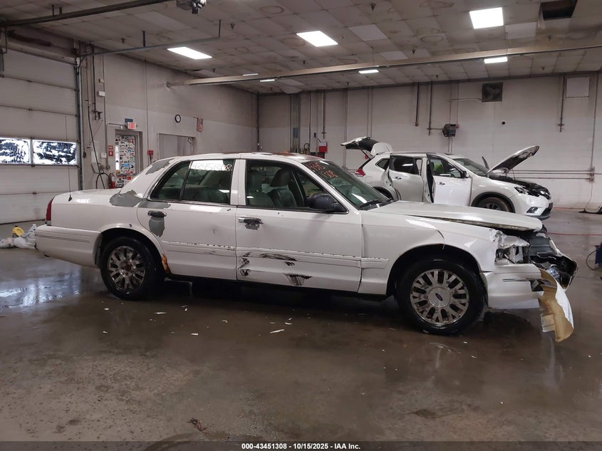 2005 Ford Crown Victoria Lx/Lx Sport VIN: 2FAFP74W25X166516 Lot: 43451308