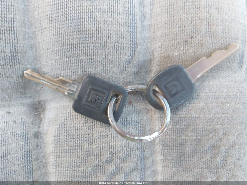 1992 Chevrolet Gmt-400 C1500 VIN: 2GCEC19Z6N1232389 Lot: 43451356