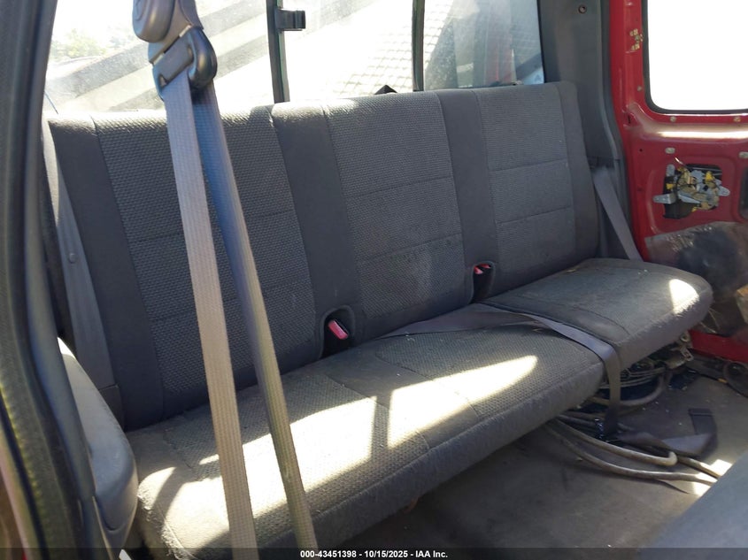 2002 Ford F-150 Lariat/Xl/Xlt VIN: 1FTRX18L42NB18534 Lot: 43451398