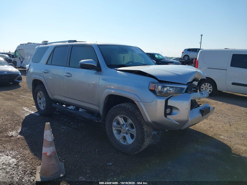 TOYOTA 4RUNNER SR5