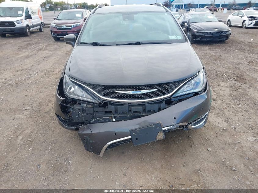 2018 Chrysler Pacifica Touring L VIN: 2C4RC1BG2JR155378 Lot: 43451609