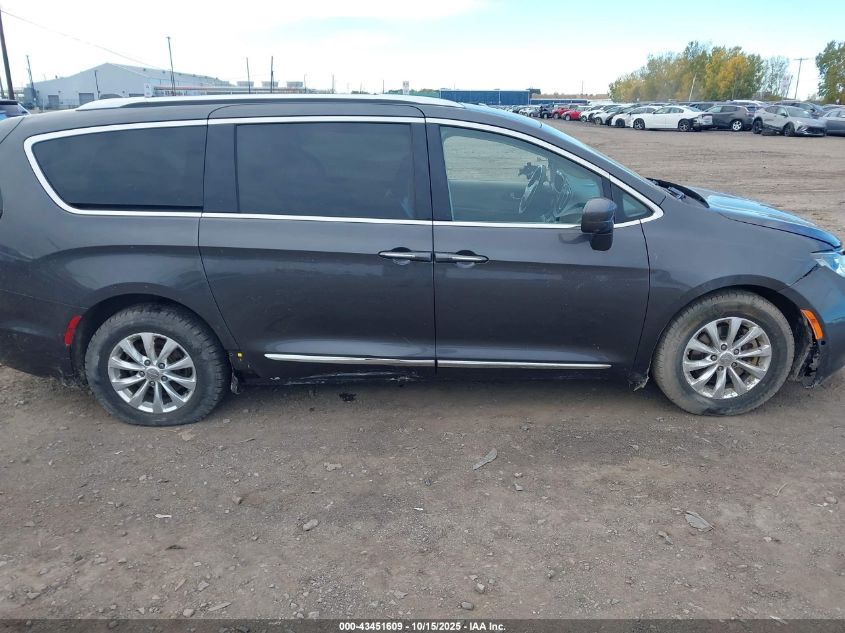 2018 Chrysler Pacifica Touring L VIN: 2C4RC1BG2JR155378 Lot: 43451609