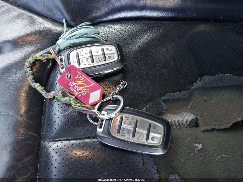 2018 Chrysler Pacifica Touring L VIN: 2C4RC1BG2JR155378 Lot: 43451609