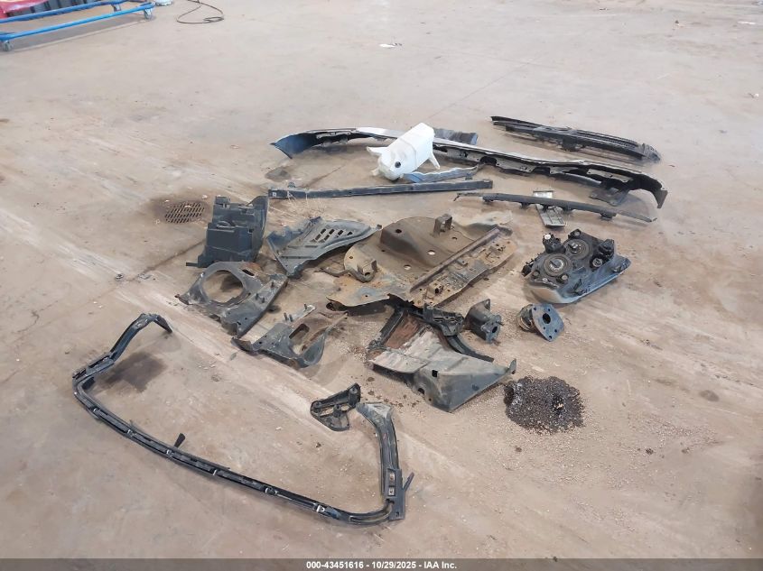 2010 Toyota Tundra Grade 4.6L V8 VIN: 5TFUM5F17AX009001 Lot: 43451616