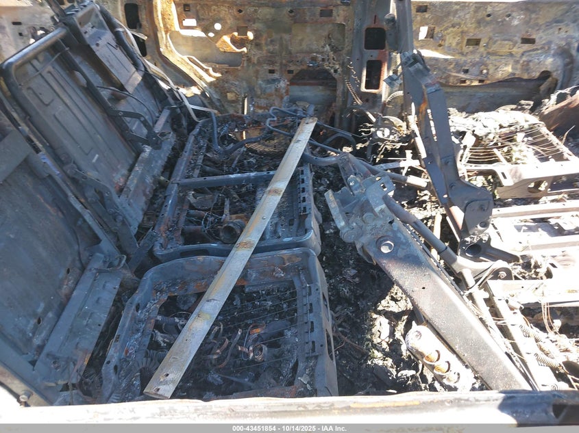 2002 Chevrolet Tahoe Ls VIN: 1GNEC13Z82R169394 Lot: 43451854