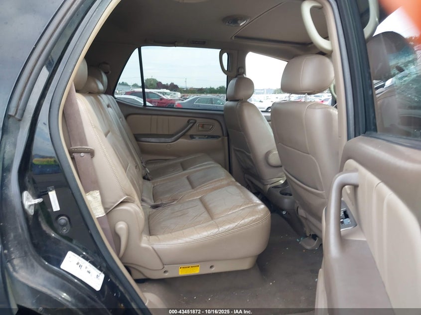 2001 Toyota Sequoia Limited V8 VIN: 5TDBT48A11S043894 Lot: 43451872
