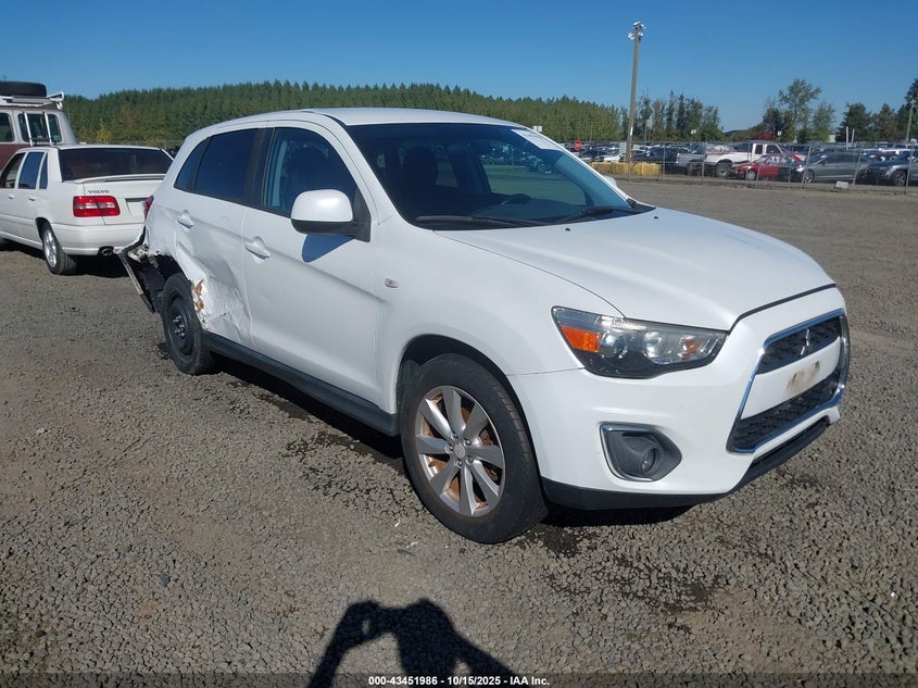 MITSUBISHI OUTLANDER SPORT ES