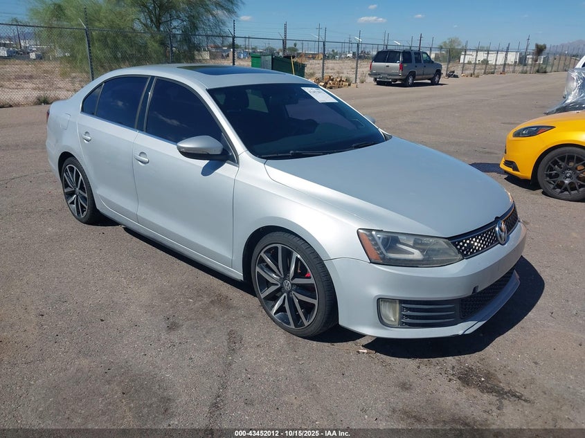 VOLKSWAGEN JETTA GLI AUTOBAHN W/NAV