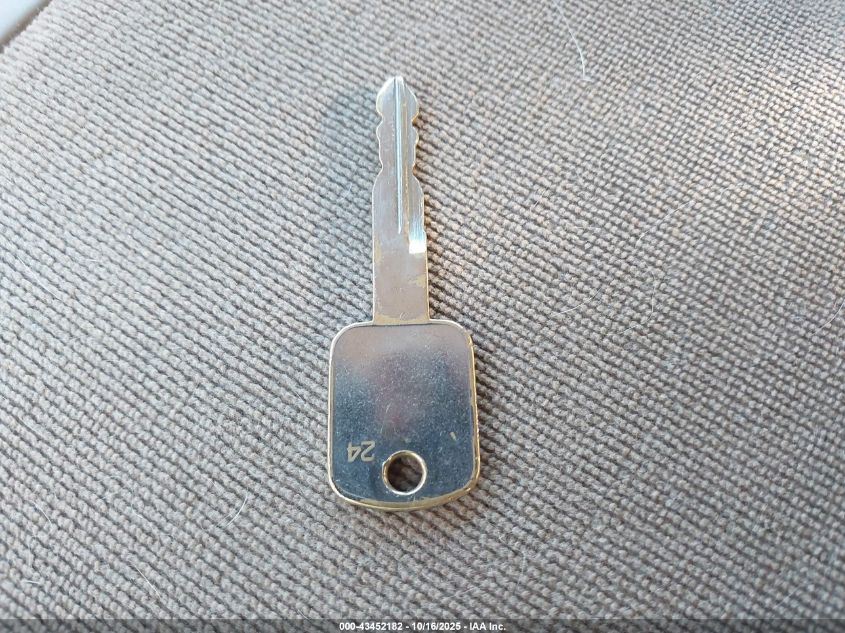 1997 Ford F-150 Lariat/Standard/Xl/Xlt VIN: 1FTDX1761VKD46227 Lot: 43452182