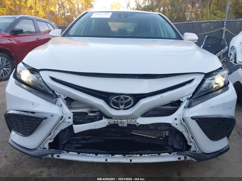 4T1G11AK0NU011996 2022 TOYOTA CAMRY photo no. 6