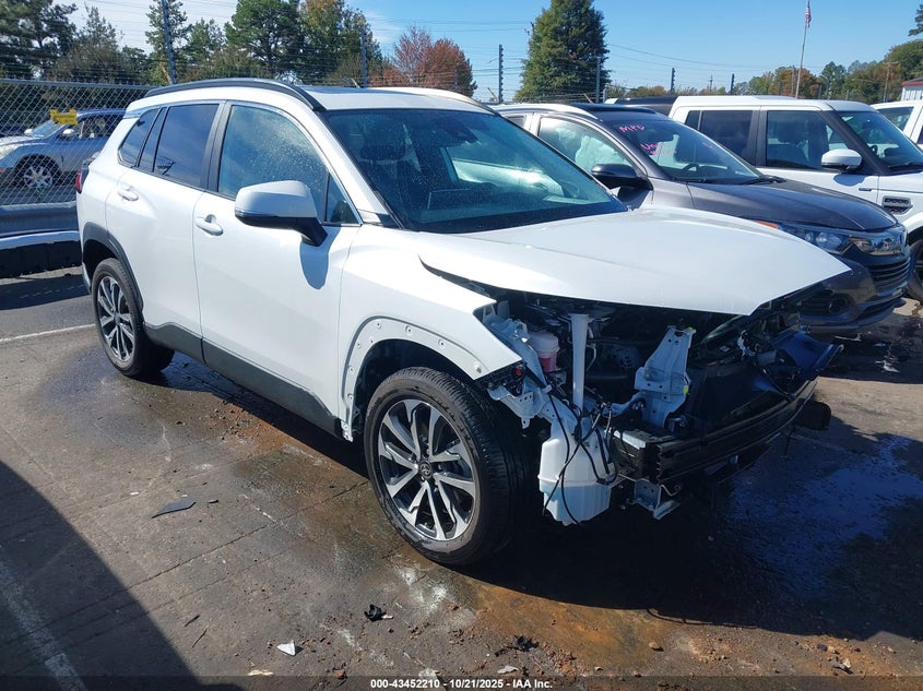 TOYOTA COROLLA CROSS XLE