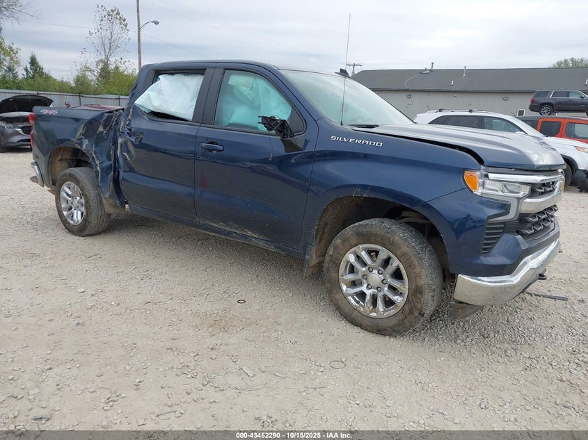 CHEVROLET SILVERADO 1500 4WD SHORT BED LT WITH 2FL