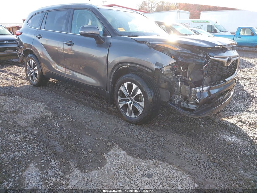 TOYOTA HIGHLANDER XLE