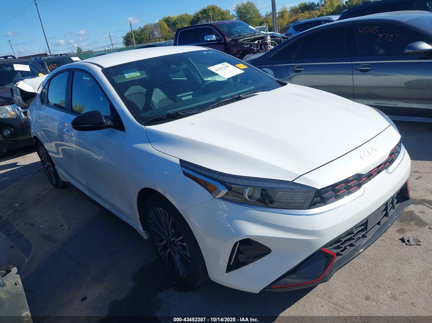 KIA FORTE GT-LINE