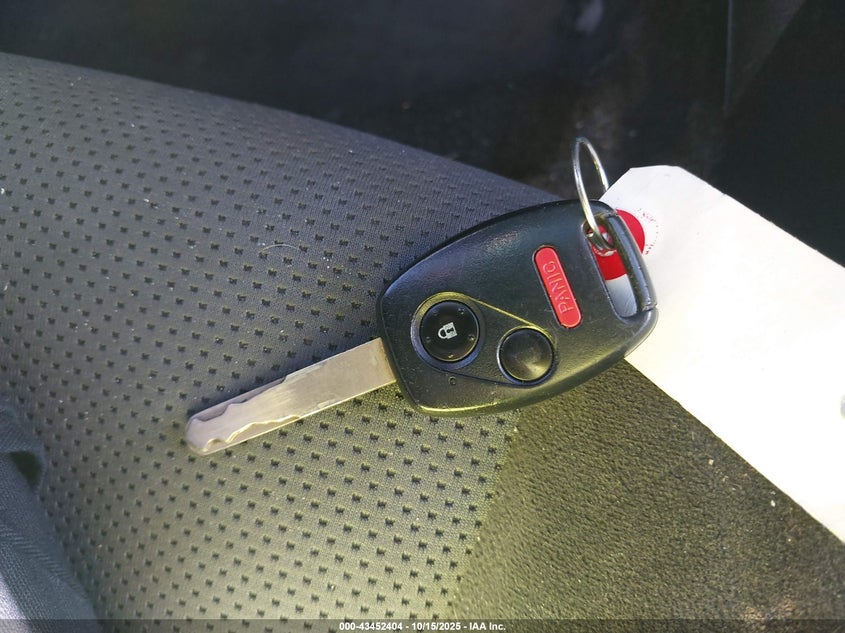JHMGD38648S053974 2008 HONDA FIT photo no. 11