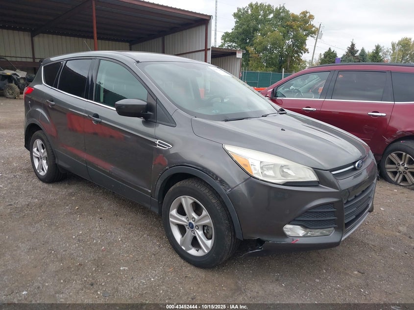FORD ESCAPE SE