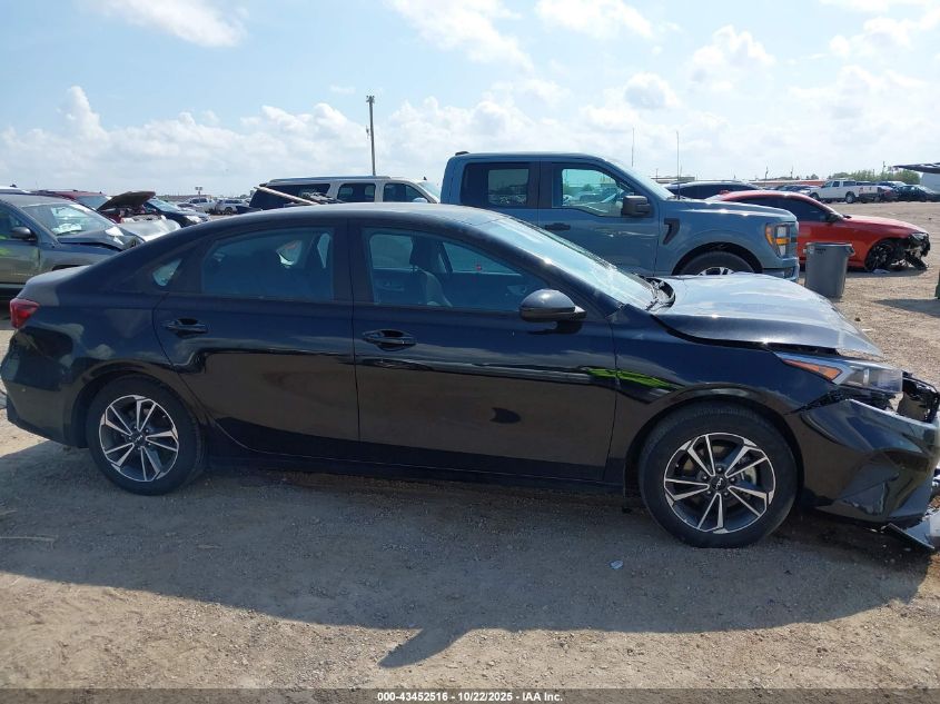 2023 Kia Forte Lxs VIN: 3KPF24AD7PE585206 Lot: 43452516