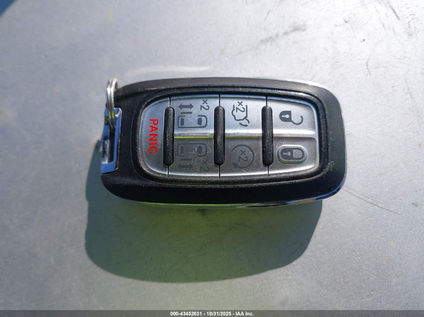 2020 Chrysler Pacifica Hybrid 35Th Anniversary Limited VIN: 2C4RC1N73LR125479 Lot: 43452631