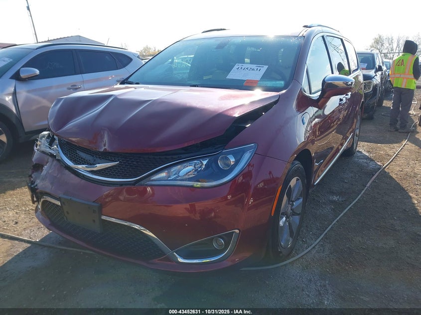 2020 Chrysler Pacifica Hybrid 35Th Anniversary Limited 2C4RC1N73LR125479 photo #3