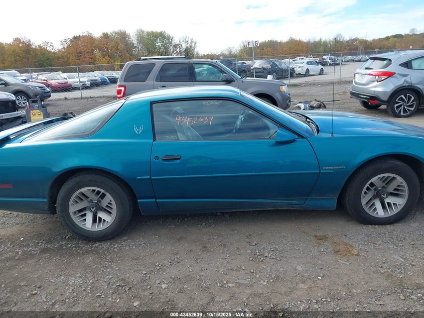 1992 Pontiac Firebird Formula VIN: 1G2FS23E7NL226294 Lot: 43452639