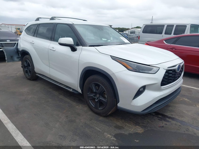 TOYOTA HIGHLANDER HYBRID LE