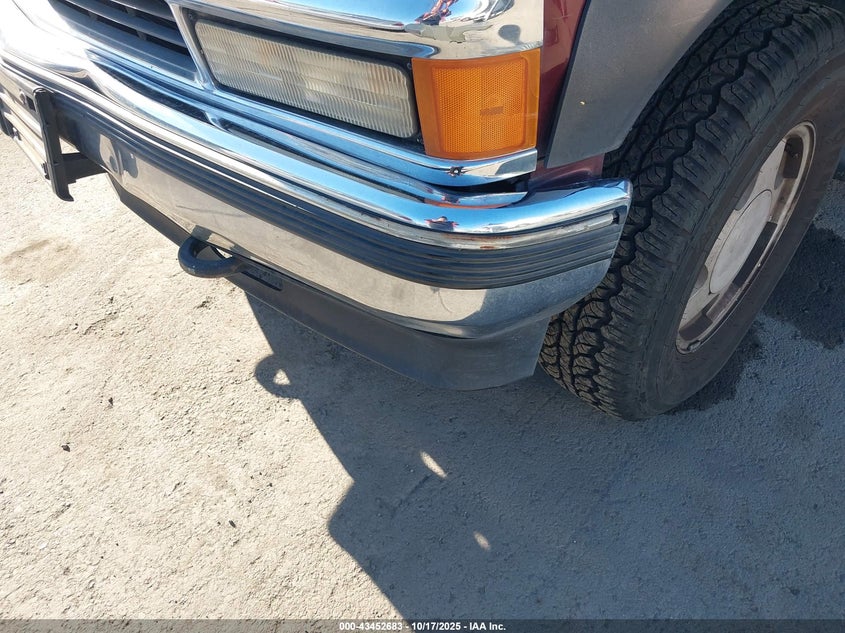 1999 Chevrolet Suburban 1500 Lt VIN: 3GNFK16R3XG183276 Lot: 43452683