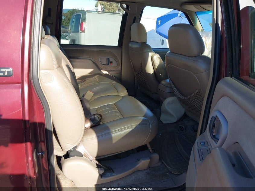 1999 Chevrolet Suburban 1500 Lt VIN: 3GNFK16R3XG183276 Lot: 43452683