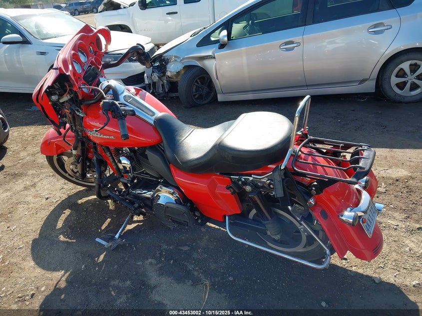1HD1KB419AB618788 2010 HARLEY-DAVIDSON STREET GLIDE photo no. 3