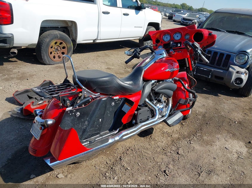 1HD1KB419AB618788 2010 HARLEY-DAVIDSON STREET GLIDE photo no. 4