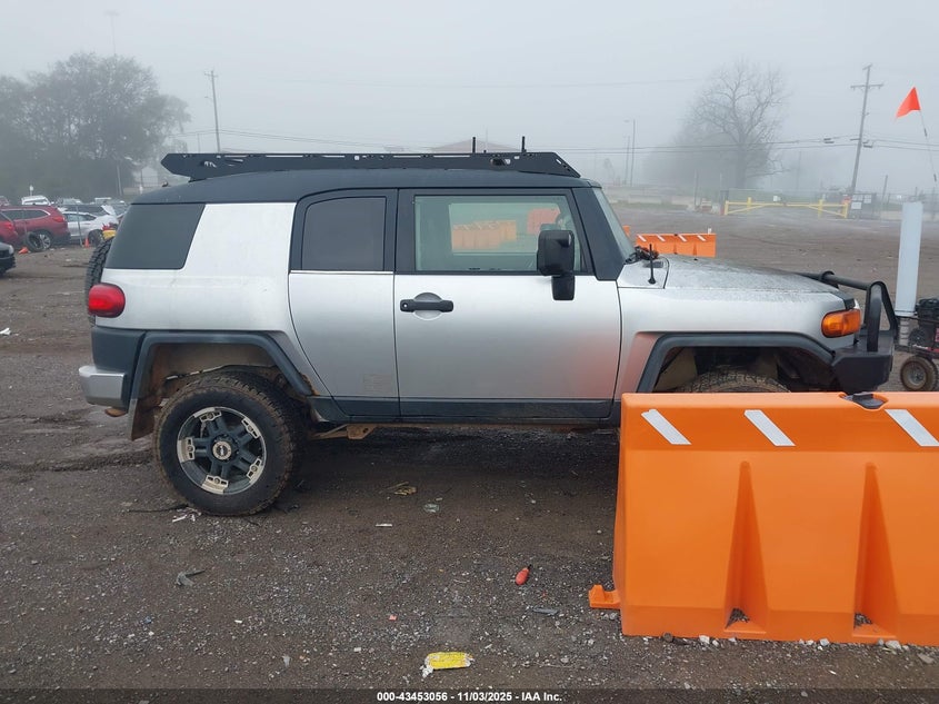 2007 Toyota Fj Cruiser VIN: JTEBU11F470012826 Lot: 43453056