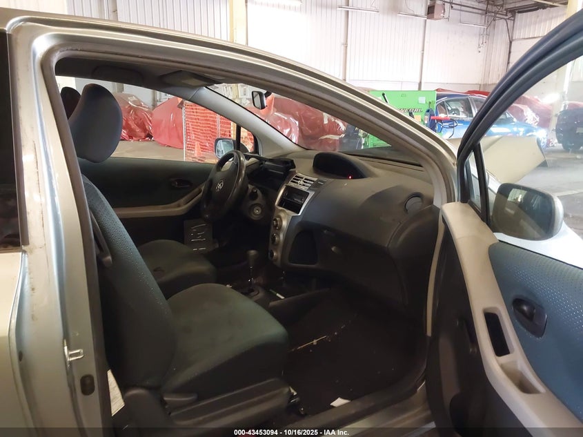 JTDJT923885212019 2008 TOYOTA YARIS photo no. 5