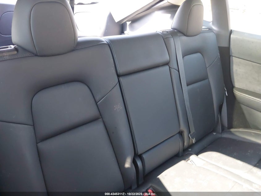 2024 Tesla Model Y Long Range Dual Motor All-Wheel Drive VIN: 7SAYGDEE6RF086930 Lot: 43453117