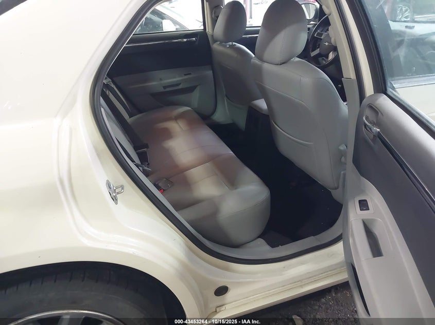 2007 Chrysler 300 Touring VIN: 2C3KA53G87H872027 Lot: 43453264