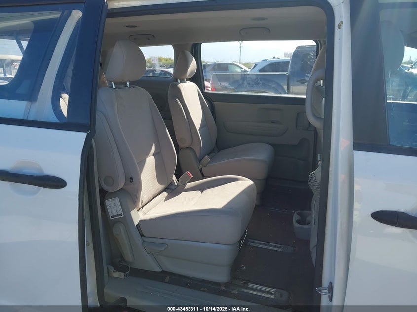 2016 Kia Sedona L VIN: KNDMA5C18G6106932 Lot: 43453311