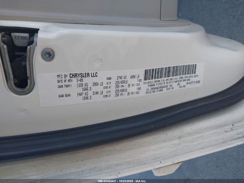 2009 Chrysler Town & Country Lx VIN: 2A8HR44E49R644490 Lot: 43453437