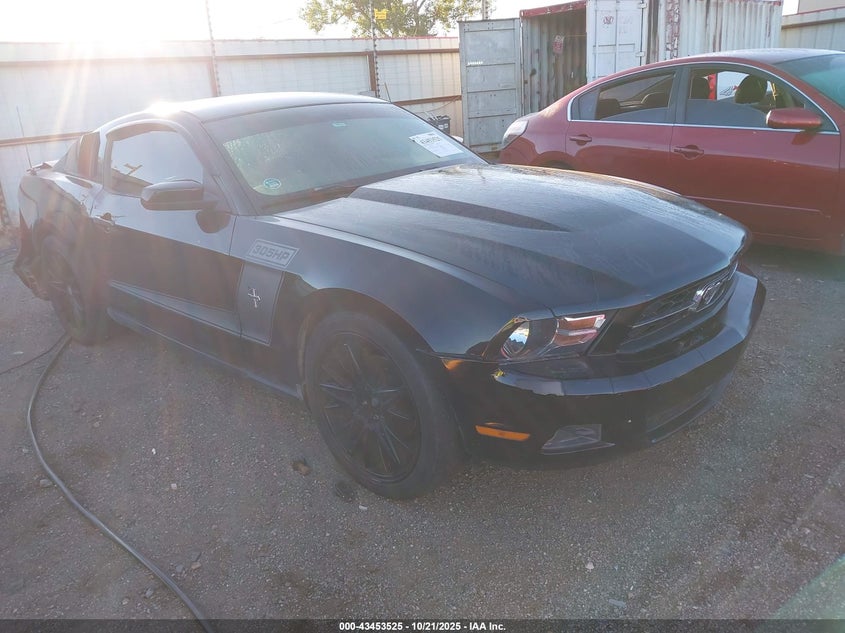 FORD MUSTANG V6 PREMIUM