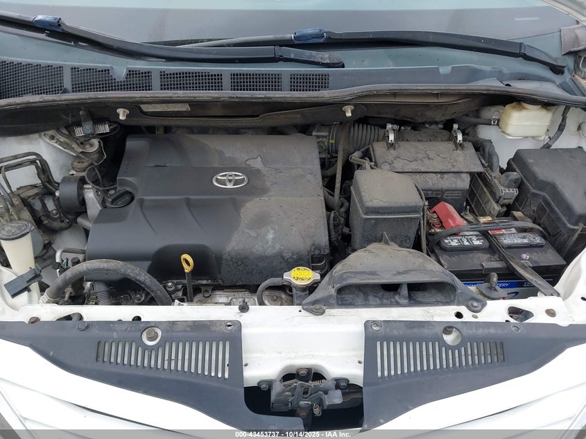 5TDKK3DC1FS585864 2015 TOYOTA SIENNA photo no. 10