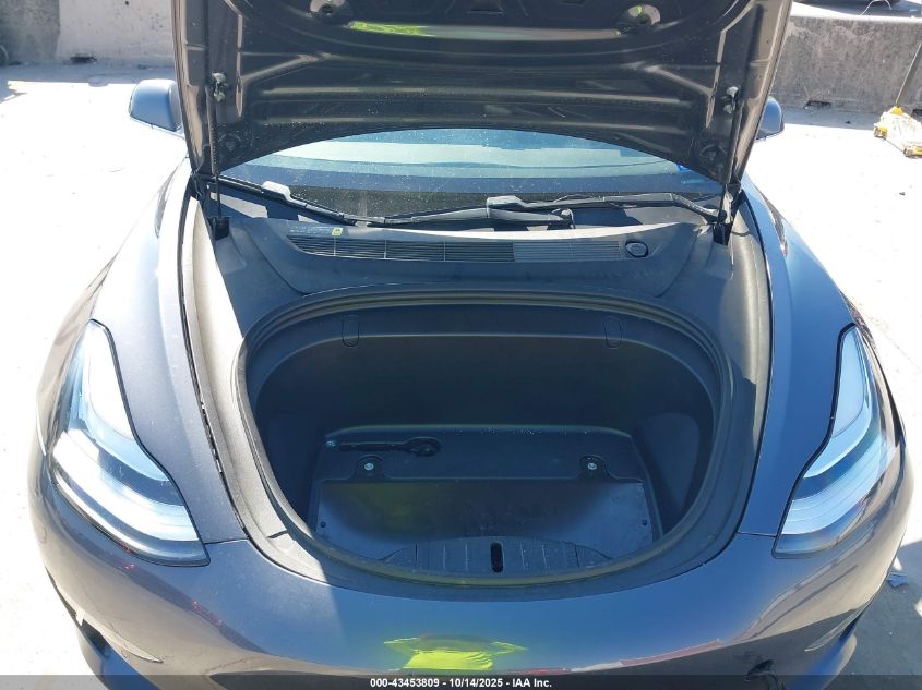 2018 Tesla Model 3 Long Range/Performance VIN: 5YJ3E1EB9JF065902 Lot: 43453809