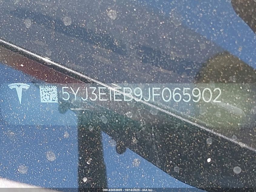 2018 Tesla Model 3 Long Range/Performance VIN: 5YJ3E1EB9JF065902 Lot: 43453809
