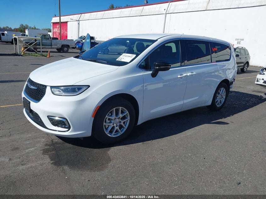2C4RC1BG2SR578950 2025 Chrysler Pacifica 3.6 Select White