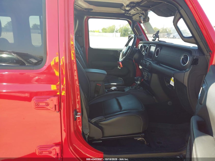 2022 JEEP WRANGLER UNLIMITED SAHARA 4X4 1C4HJXEG3NW255101