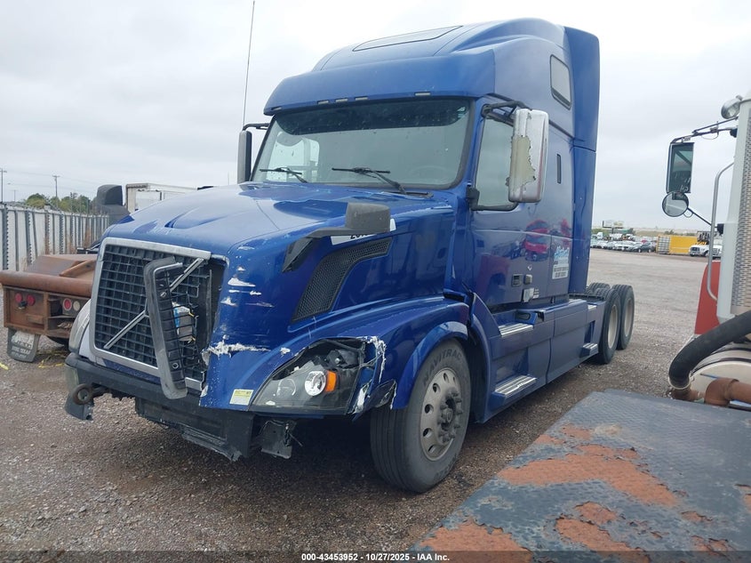 2012 Volvo Vn Vnl 4V4NC9TJXCN551845 photo #3