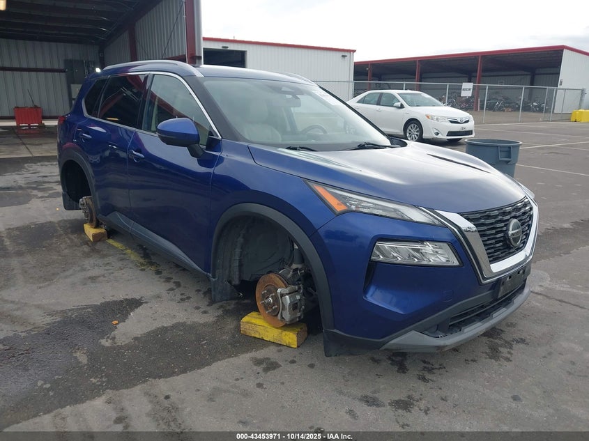 NISSAN ROGUE SV FWD