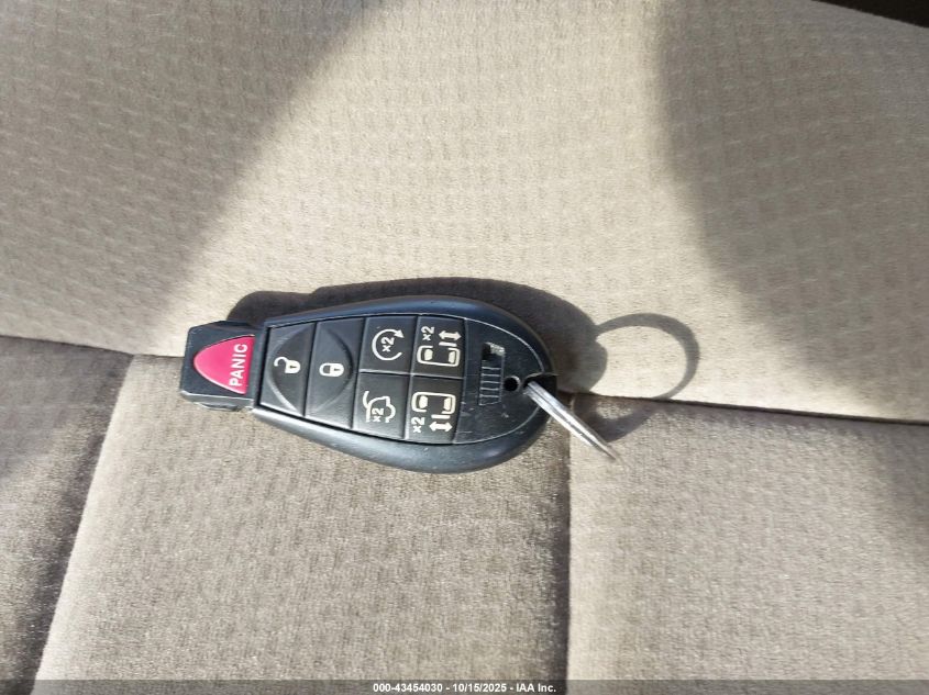 2011 Chrysler Town & Country Touring VIN: 2A4RR5DG8BR746930 Lot: 43454030