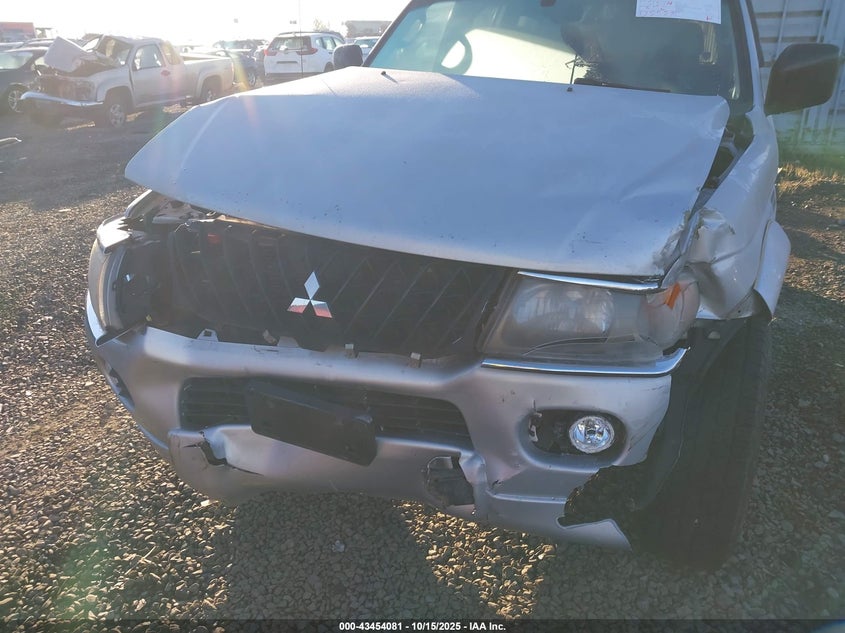JA4MT31R92J045453 2002 MITSUBISHI MONTERO SPORT photo no. 6